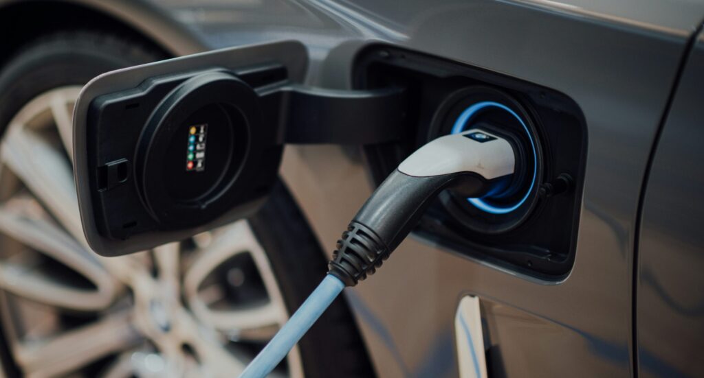 Nieuwe regelgeving laadpalen: laat geen geld liggen!